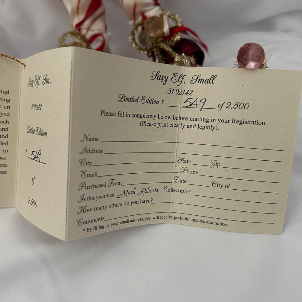 Mark Roberts Christmas Laxy Elf, small - Picture 3 of 4